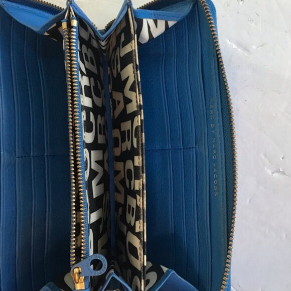 Marc Jacobs Pebble Leather Blue Supply Bi Fold Wallet Organizer Large Zip Bag - Picture 8 of 15